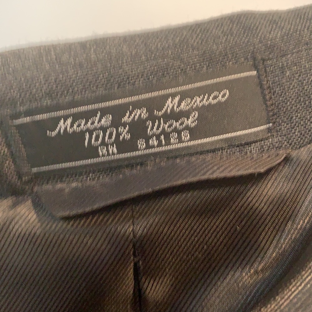 Blazer - Picture 6 of 6